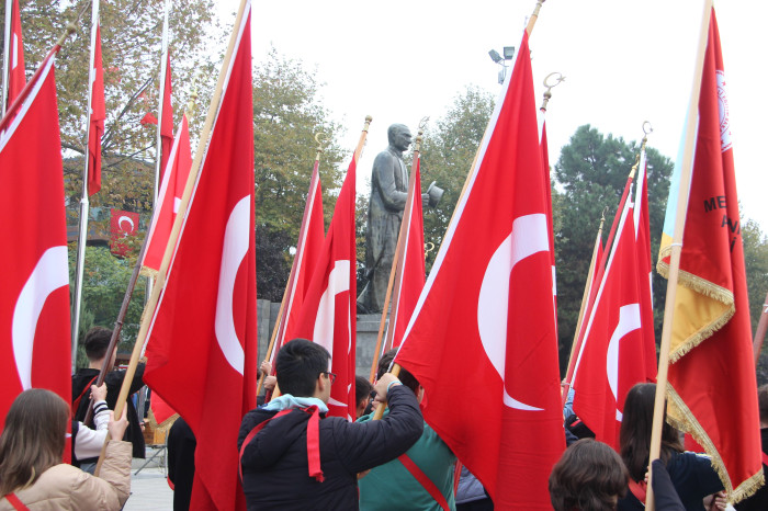 09.05 geçe sirenler çaldı Düzce’de sirenlerin çalmasıyla hayat durdu