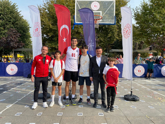 100. yıl 100 genç 100 basket etkinliği gerçekleştirildi