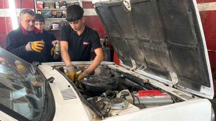 Sanayide yaz lastiği mesaisi erken başladı