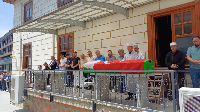 16 Yaşındaki genç için gözyaşları sel oldu