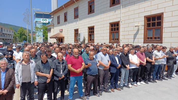 16 Yaşındaki genç için gözyaşları sel oldu