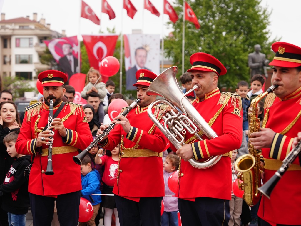 23 Nisan’ın coşkusu Düzce’de gün boyu yaşandı.
