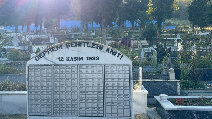 25 yıl geçse de acılar