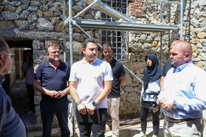 AK&Ccedil;AKOCA CEZAEVİ K&Uuml;T&Uuml;PHANESİ&rsquo;NDE &Ccedil;ALIŞMALAR HIZ KESMEDEN S&Uuml;R&Uuml;YOR