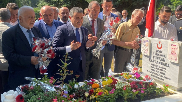 7 yıldır dinmeyen acı kabri başında anıldı