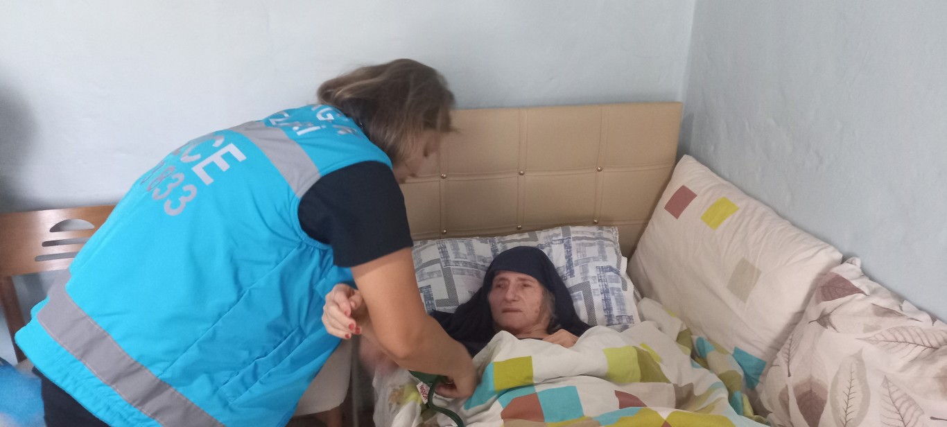 Doktor evimize kadar gelip tedavi ediyor