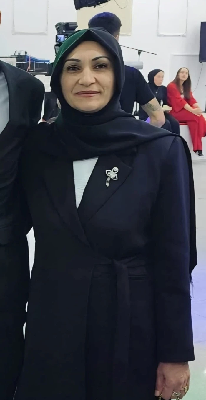 Kadın son yolculuğuna uğurlandı