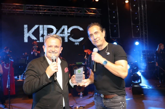 Cumayeri'nde Ahmet Şafak ve Kıraç Konserleri