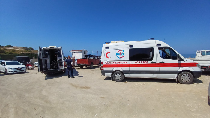 Akçakoca'da denizde can pazarı!