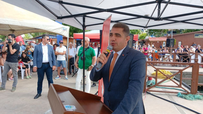 Akçakoca'da yağlı direk yarışması