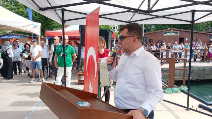 Akçakoca'da yağlı direk yarışması