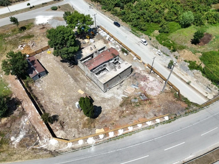 TARİHİ YAPIDA RESTORASYON &Ccedil;ALIŞMALARI HIZ KESMEDEN S&Uuml;R&Uuml;YOR