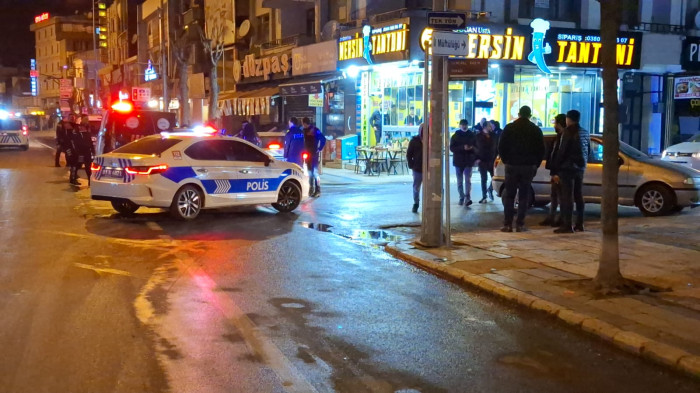 Alkollü genç ekipleri seferber etti