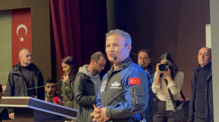 Alper Gezeravcı Düzce’de gençlerle buluştu