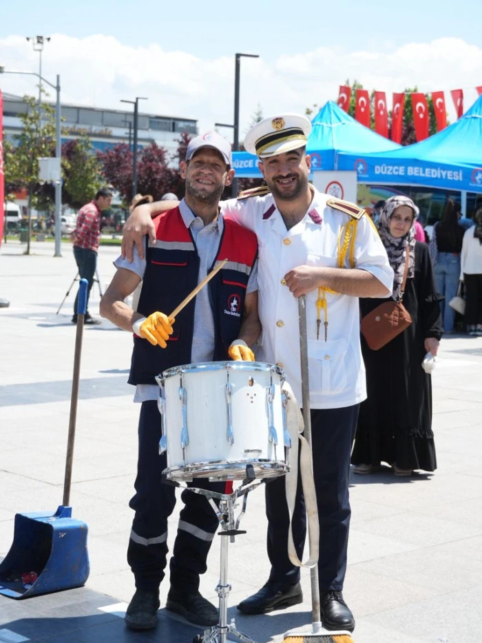 Belediye bandosu etkinliklere renk kattı