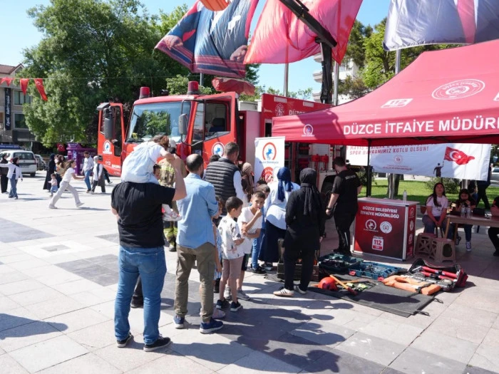 Belediye bandosu etkinliklere renk kattı