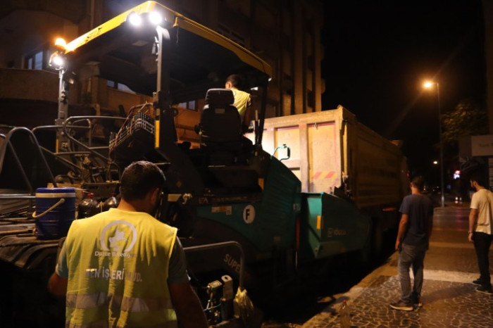 Asfalt çalışmalarına aralıksız devam ediyor