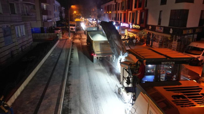 Asfalt çalışmalarına aralıksız devam ediyor
