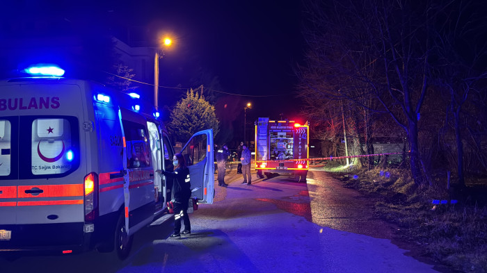 Düzce’de tek katlı ev alev alev yandı: 1 ölü