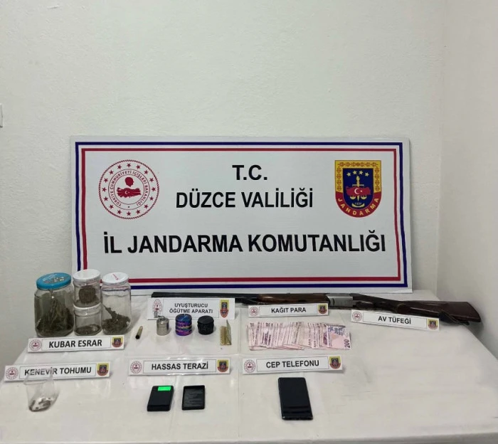 D&uuml;zce Jandarma Uyuşturucu Operasyonu