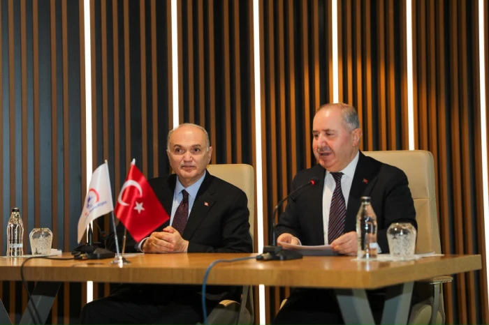 Başkan &Ouml;zl&uuml;, bakanlık yetkilileri, İSKİ, il&ccedil;e ve belde belediye başkanlarını bir araya getirdi