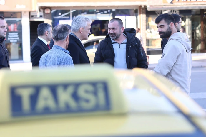 Vali Makas esnafla hasbihal etti