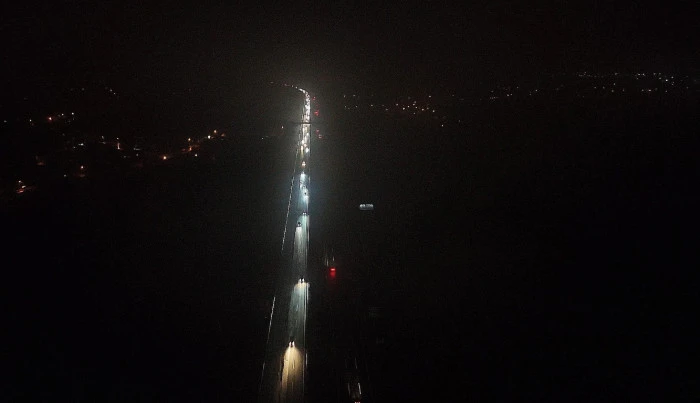 Tatilciler d&ouml;n&uuml;şe ge&ccedil;ti: Otoyolda akıcı yoğunluk devam ediyor