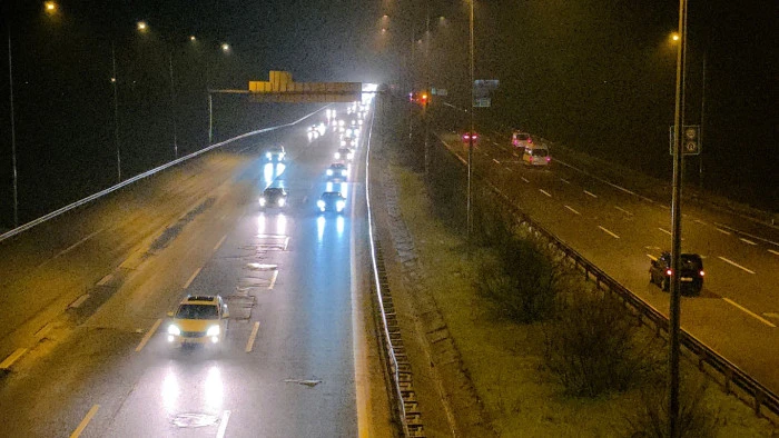 Tatilciler d&ouml;n&uuml;şe ge&ccedil;ti: Otoyolda akıcı yoğunluk devam ediyor