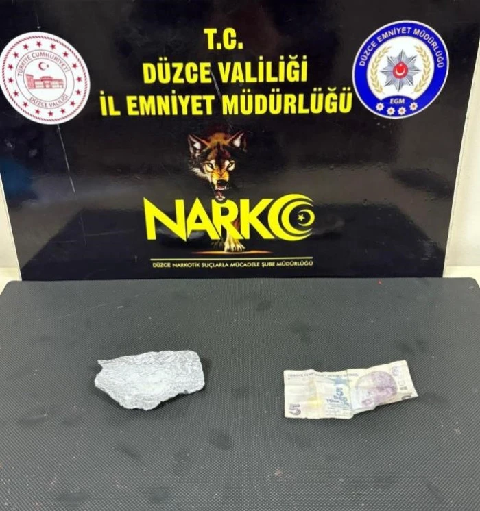 D&uuml;zce'de ka&ccedil;ak&ccedil;ılık ve uyuşturucu operasyonlarında 66 ş&uuml;pheli yakalandı..