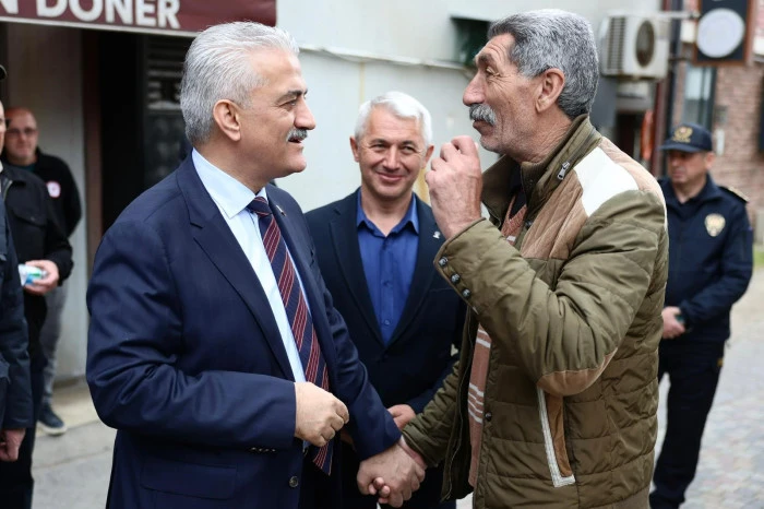 Vali Makas'tan Ak&ccedil;akoca esnafı ile hasbihal etti