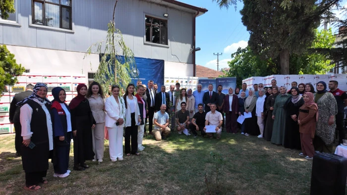 Gen&ccedil; arıcılara 380 adet arısız strafor kovan dağıtıldı