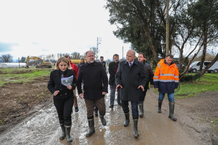 Millet bah&ccedil;esi 2&rsquo;de seyir terası ve y&uuml;r&uuml;y&uuml;ş alanı tamamlanacak
