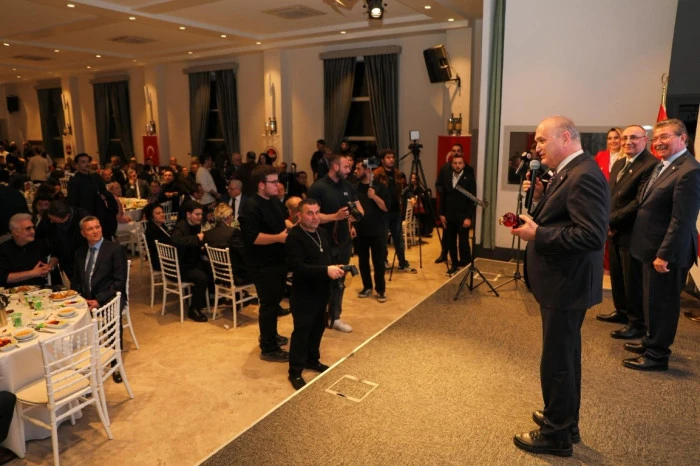 SAVUNMA SANAYİSİNE KATKILARINA ANLAMLI &Ouml;D&Uuml;L