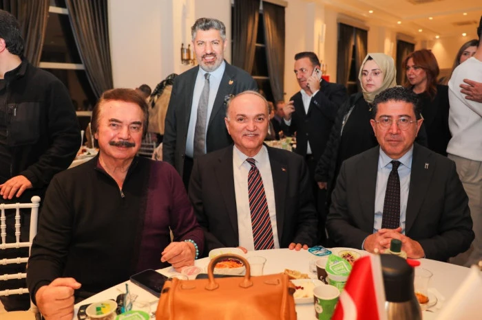 SAVUNMA SANAYİSİNE KATKILARINA ANLAMLI &Ouml;D&Uuml;L