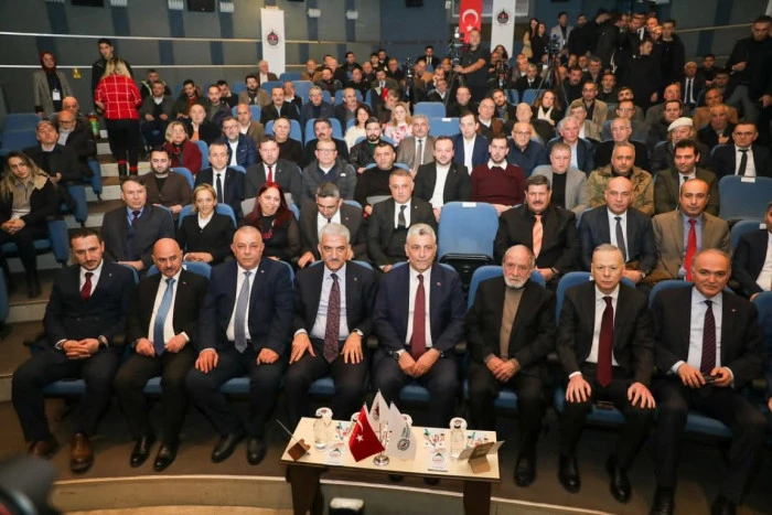 İş d&uuml;nyası ile buluştu