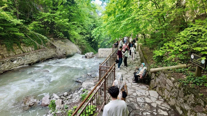 TABİAT PARKLARI 24 BİN ZİYARET&Ccedil;İ AĞIRLADI