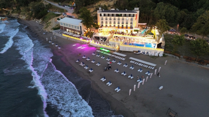 Denize sıfır belediye oteli hizmete açıldı