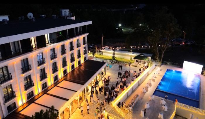 Denize sıfır belediye oteli hizmete açıldı