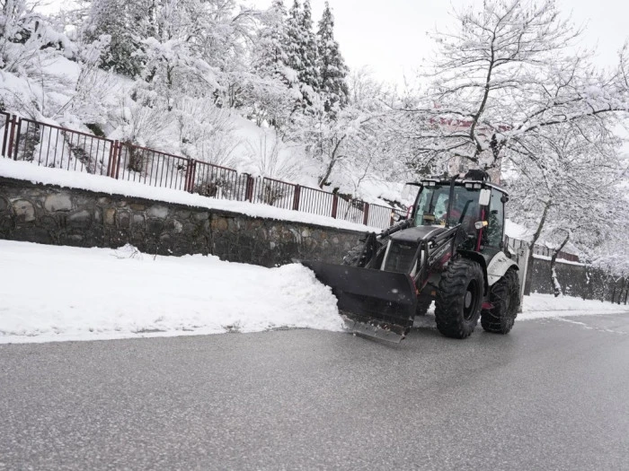 D&uuml;zce'de Ekipler sabaha kadar &ccedil;alıştı