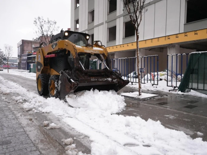 D&uuml;zce'de Ekipler sabaha kadar &ccedil;alıştı