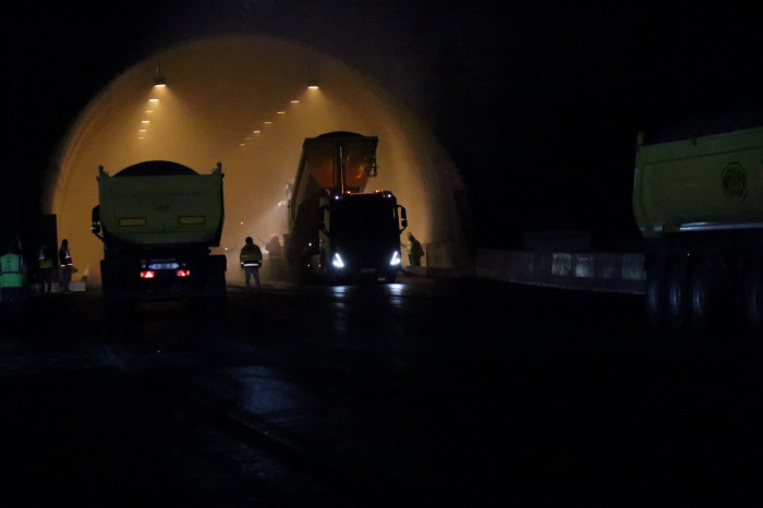 Bakan Uraloğlu canlı yayında açıkladı “Bolu Dağı Tüneli’ni yarın açıyoruz”