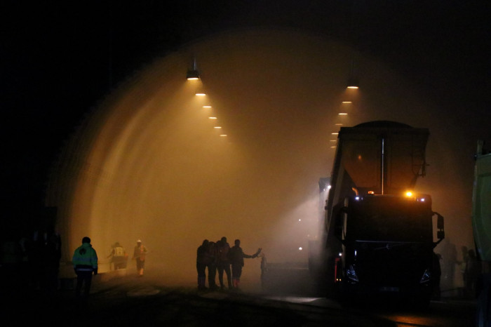 Bakan Uraloğlu canlı yayında açıkladı “Bolu Dağı Tüneli’ni yarın açıyoruz”