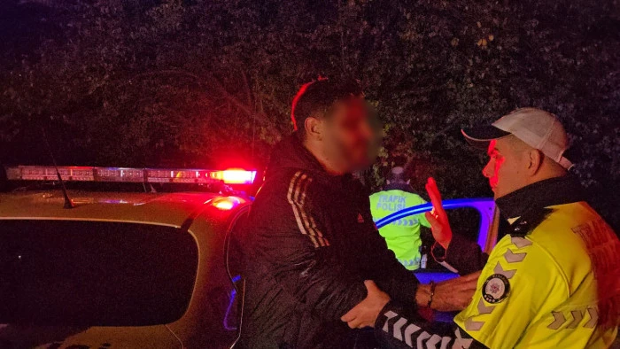 Alkoll&uuml; ATV s&uuml;r&uuml;c&uuml;s&uuml; polis kovalamacasında yakalandı