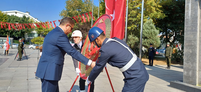 Büyük zaferin 102. Yılı Düzce'de coşkuyla kutlandı!
