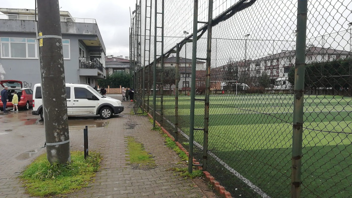 Büyükler siyaset yapıyor bedelini çocuklar ödüyor