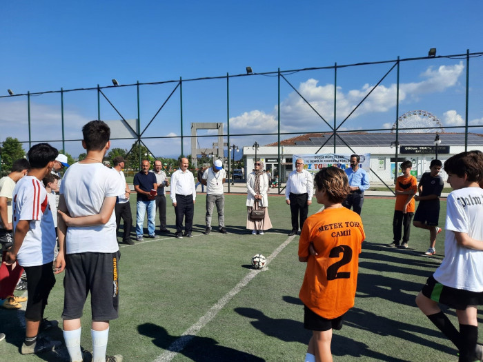 Camiler arası futbol turnuvası başladı