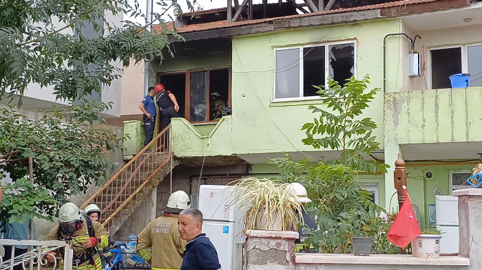 Yangın çay mahallesi 2 çocuk ve 5 kişi hastanelik oldu