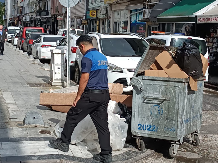 Çevreyi kirleten şahıs kameralardan tespit edildi!