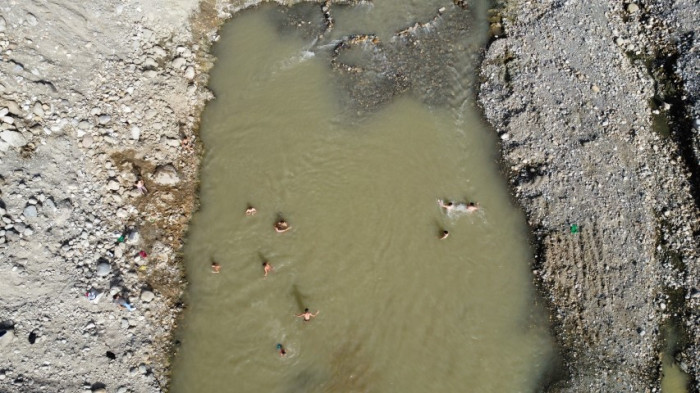 Çocuklar hiçbir tehlikeye aldırış etmiyor
