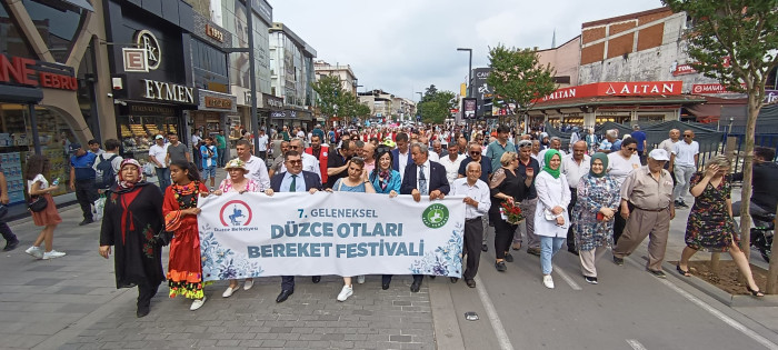 Çok renkli başladı